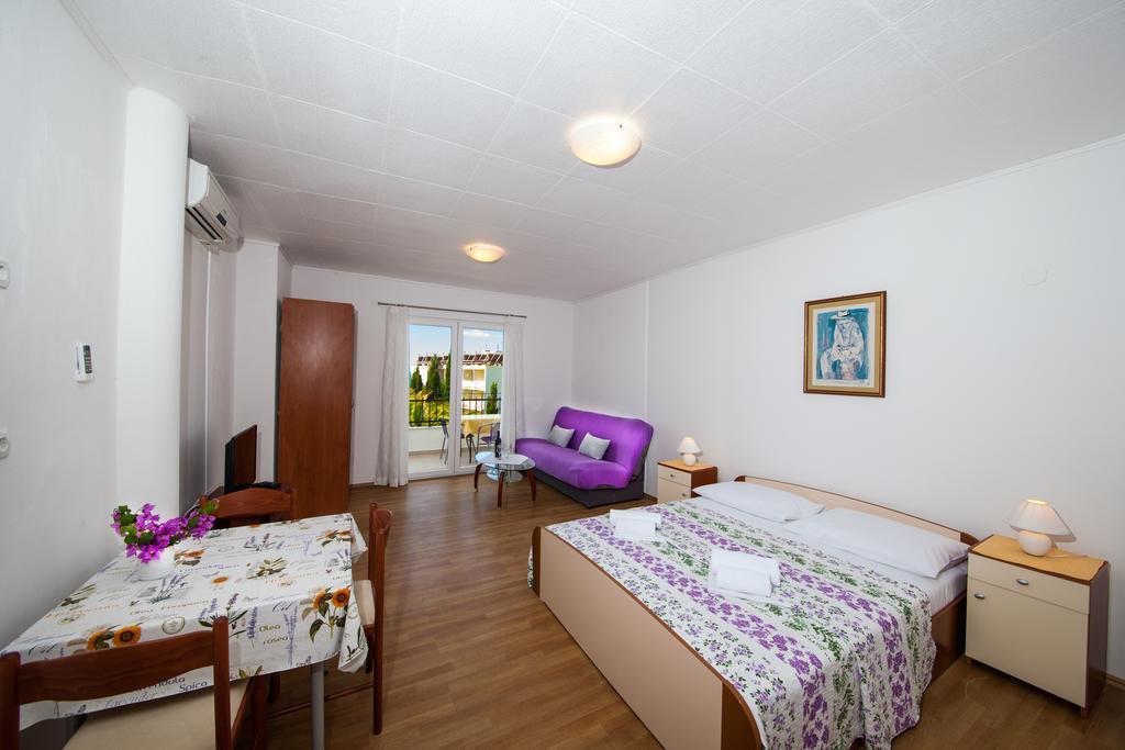 Apartments Kovacic Макарська Екстер'єр фото